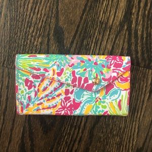 Lily Pulitzer sunglasses case